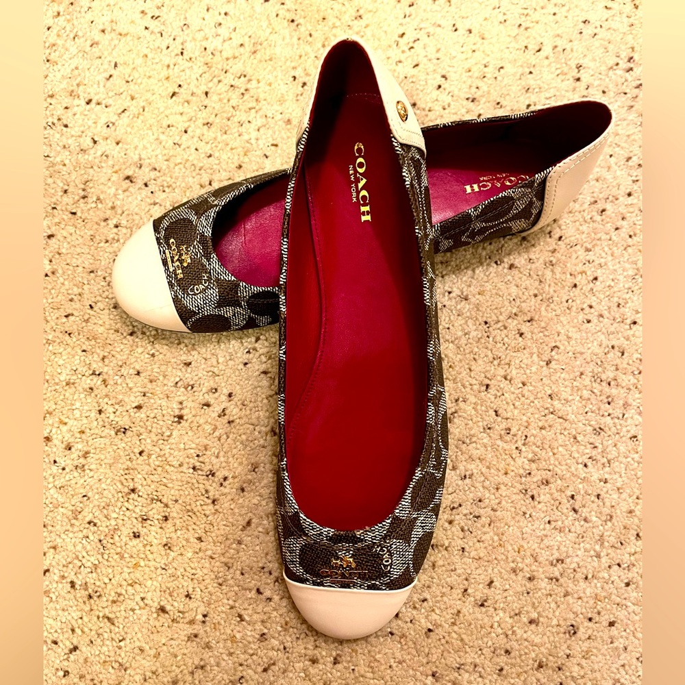 Coach Brown and White Leather Flats Women’s Size 8.5 US